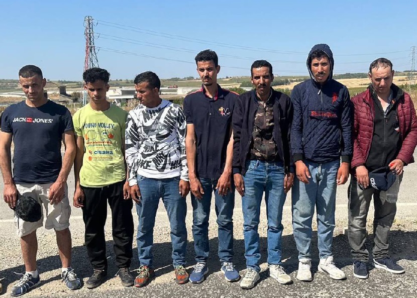 Avarız  Köyünde 7 Muhtelif Uyruklu Düzensiz Göçmen Şahıs Yakalanmıştır